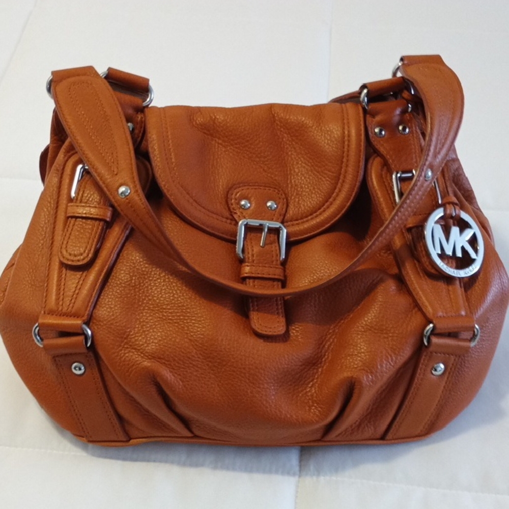 NWOT - Fall Weather Coming! Michael Kors Tan Sumptuously Soft Leather Satchel
